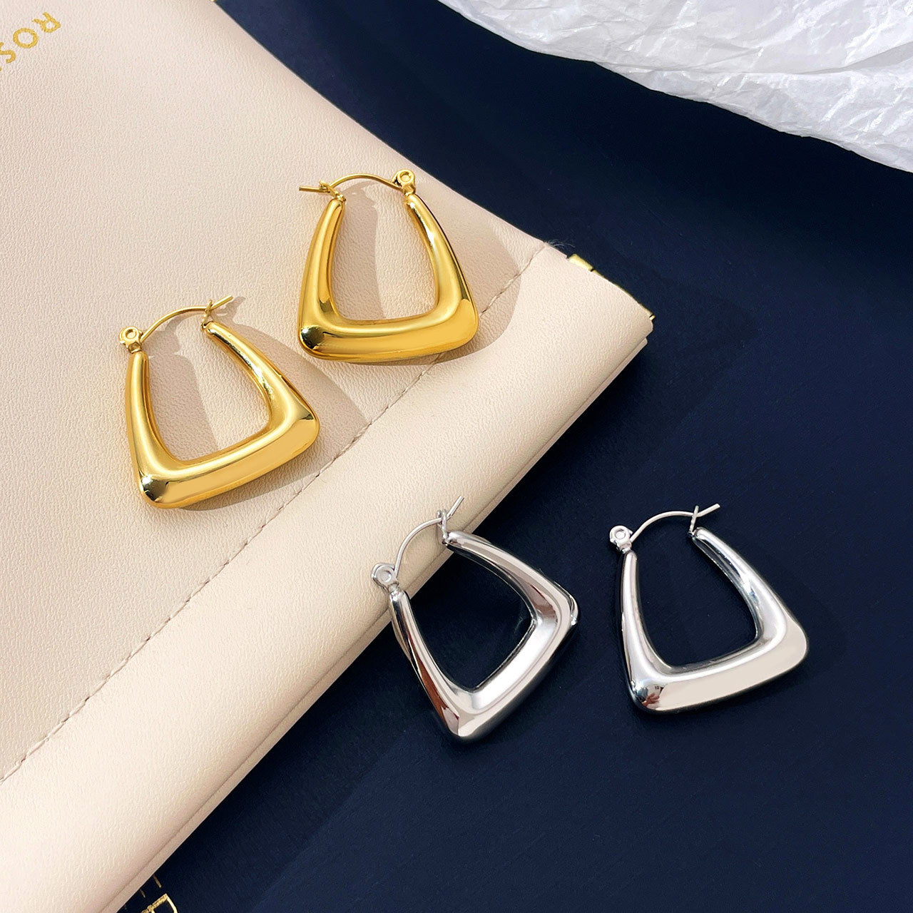 2023 New Europe And The United States INS Fashion Wild U-shaped Hollow Earrings Cold Wind Simple Senior Stainless Steel Earrings Female